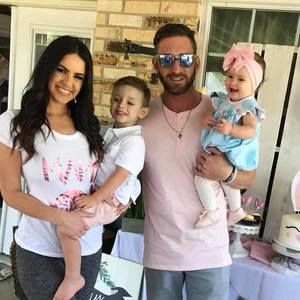 Meet your Posher, Aramie